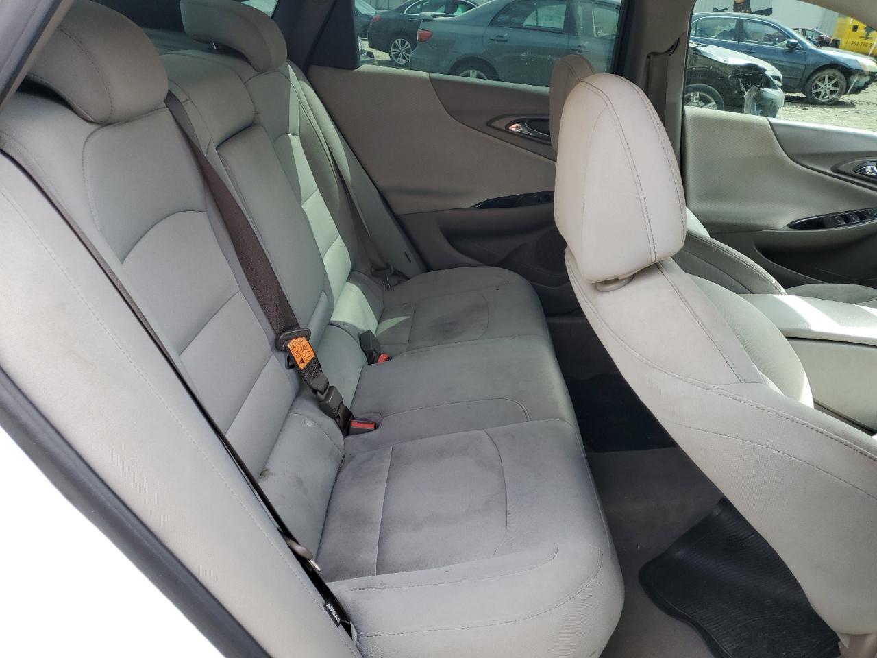 2017 Chevrolet Malibu - Image 10