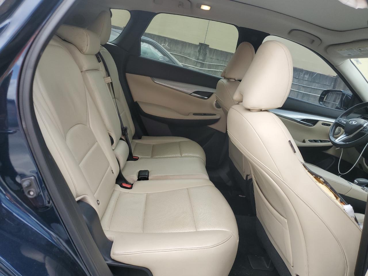 2019 Infiniti QX50 - Image 11