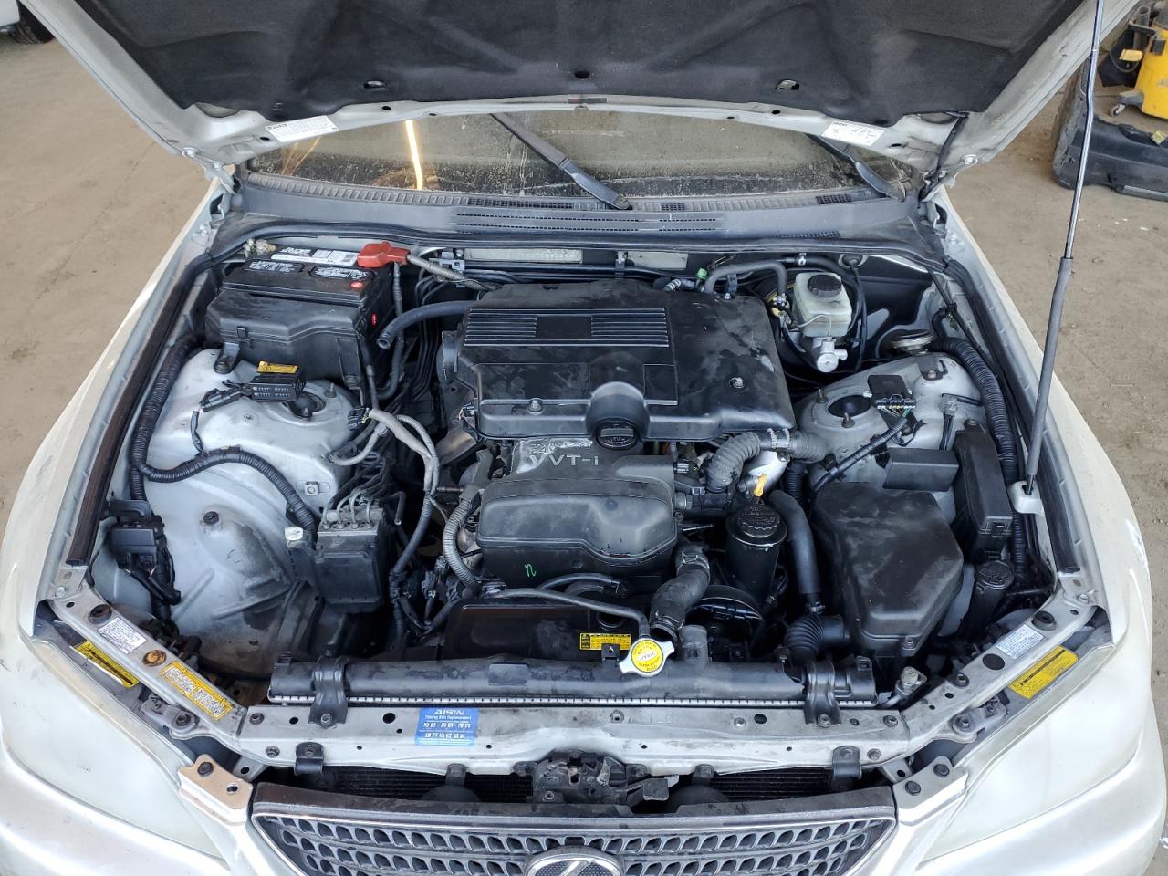 2004 Lexus Is 300 VIN: JTHBD192740089559 Lot: 47058815