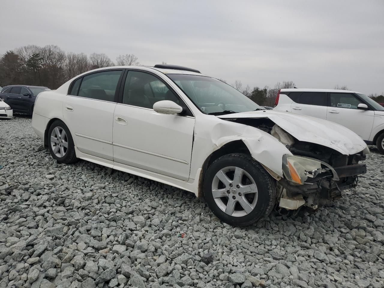 2003 Nissan Altima - Image 4
