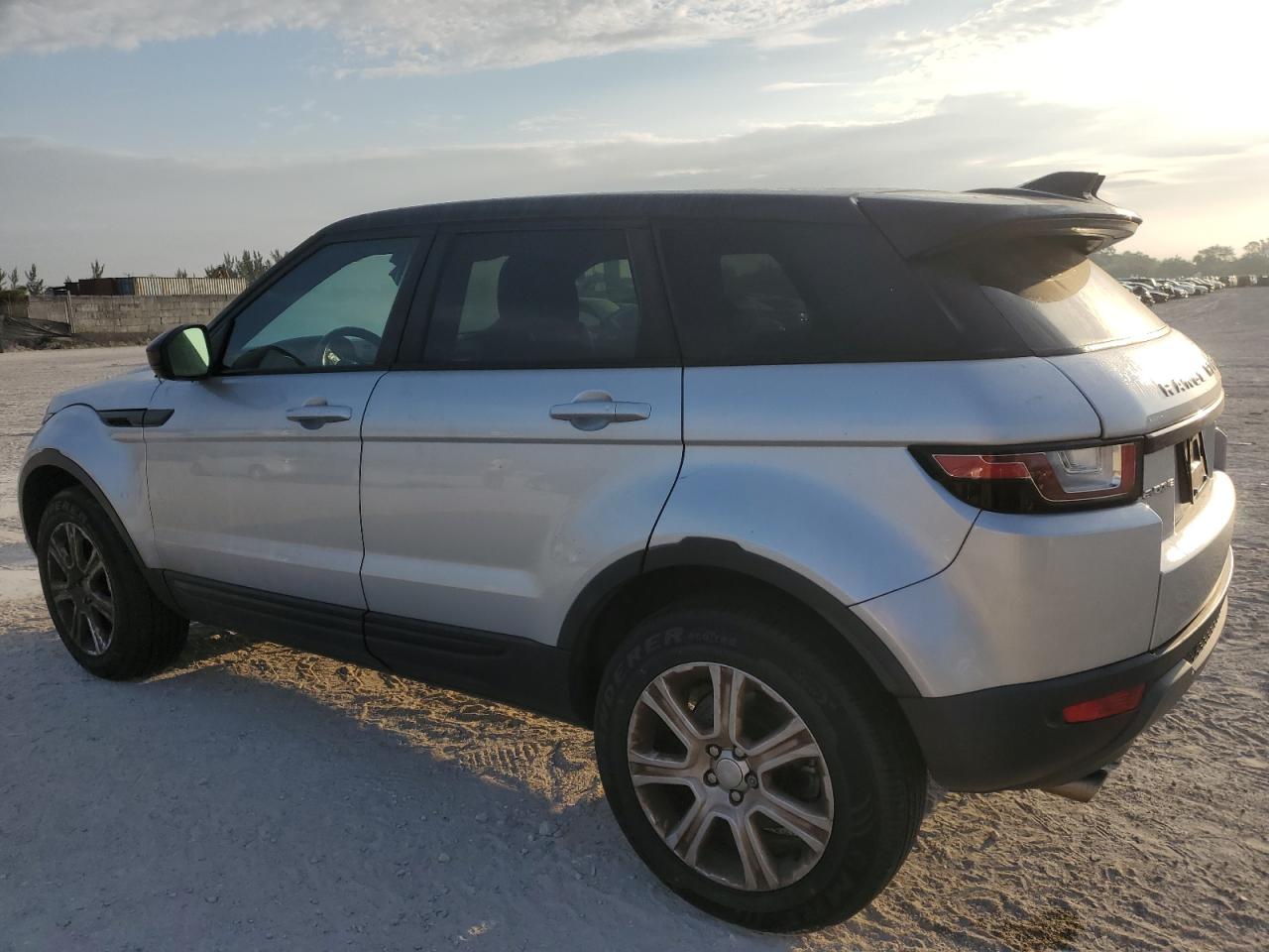 2018 Land Rover Range Rover - Image 2