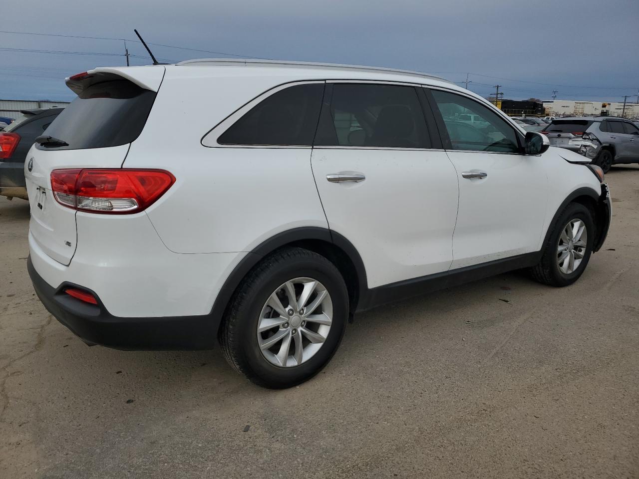 2017 Kia Sorento - Image 3