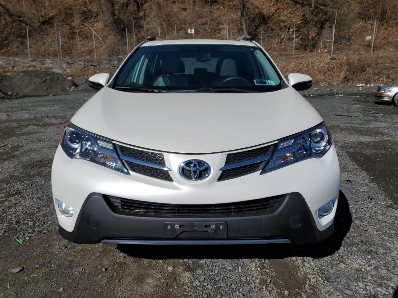 2014 Toyota RAV 4 - Image 5