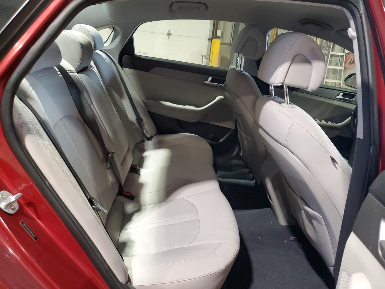 2015 Hyundai Sonata - Image 10