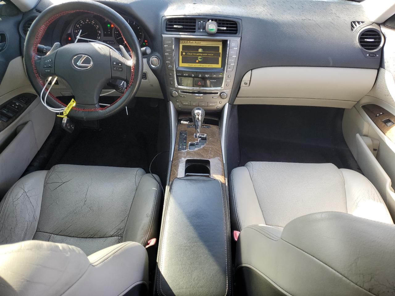 2010 Lexus IS - Image 8