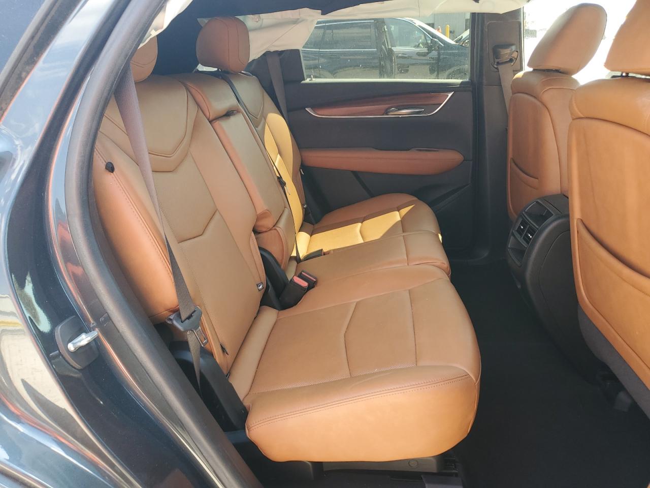 2020 Cadillac XT5 - Image 11