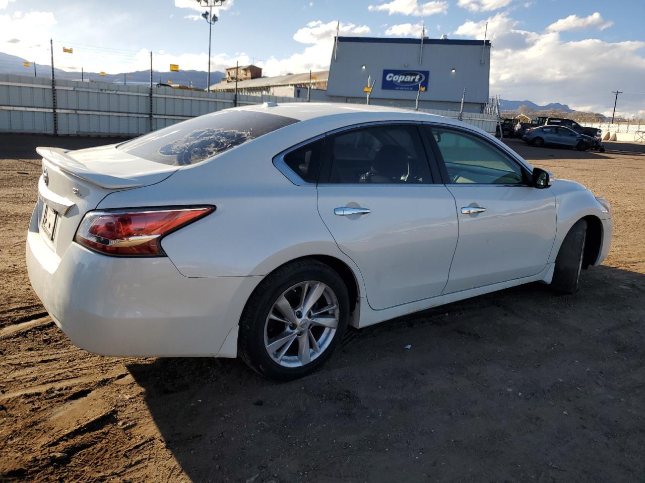 2015 Nissan Altima - Image 3