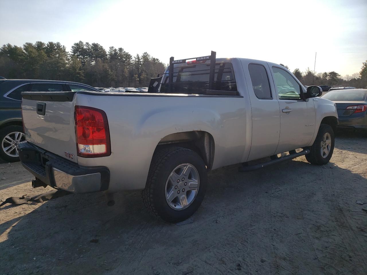 2011 GMC Sierra - Image 3
