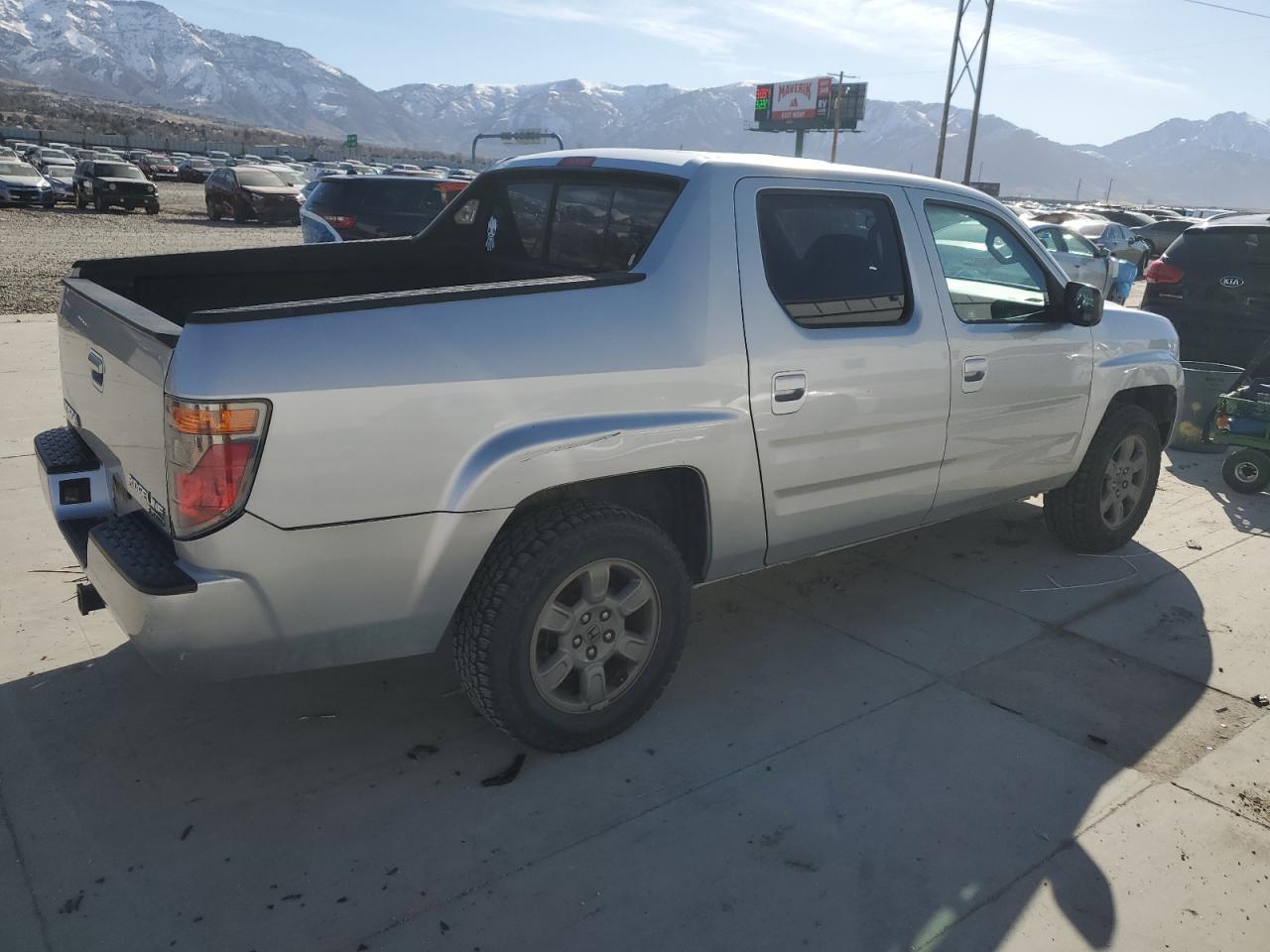 2007 Honda Ridgeline - Image 3