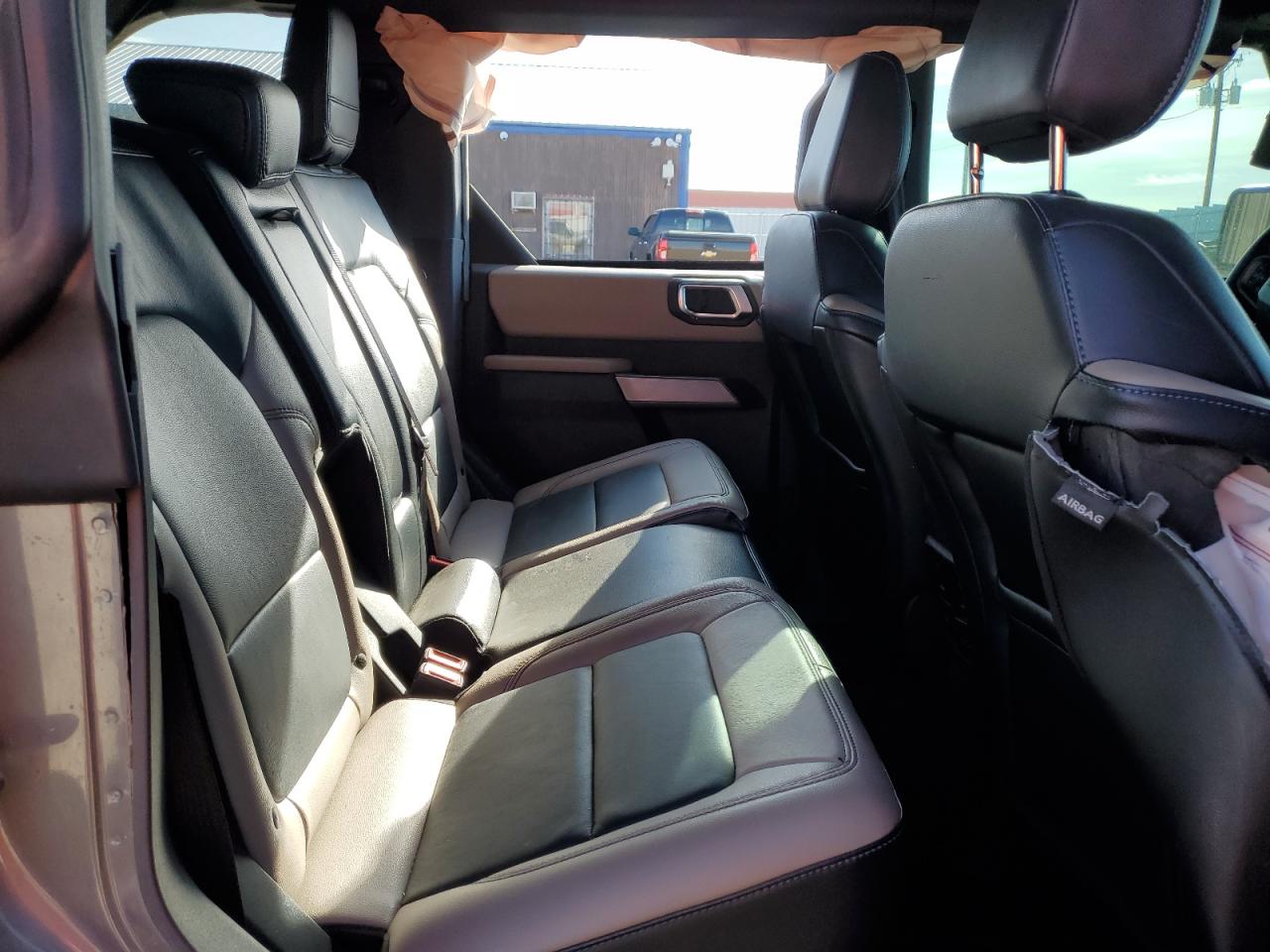 2022 Ford Bronco Base VIN: 1FMEE5DP7NLB32900 Lot: 50360775