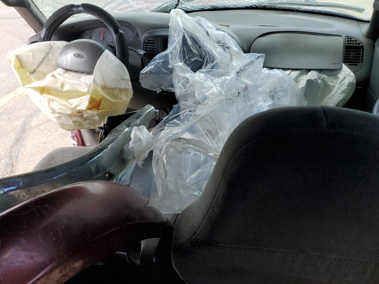 2001 Ford Expedition Xlt VIN: 1FMPU16L41LB79472 Lot: 49323065