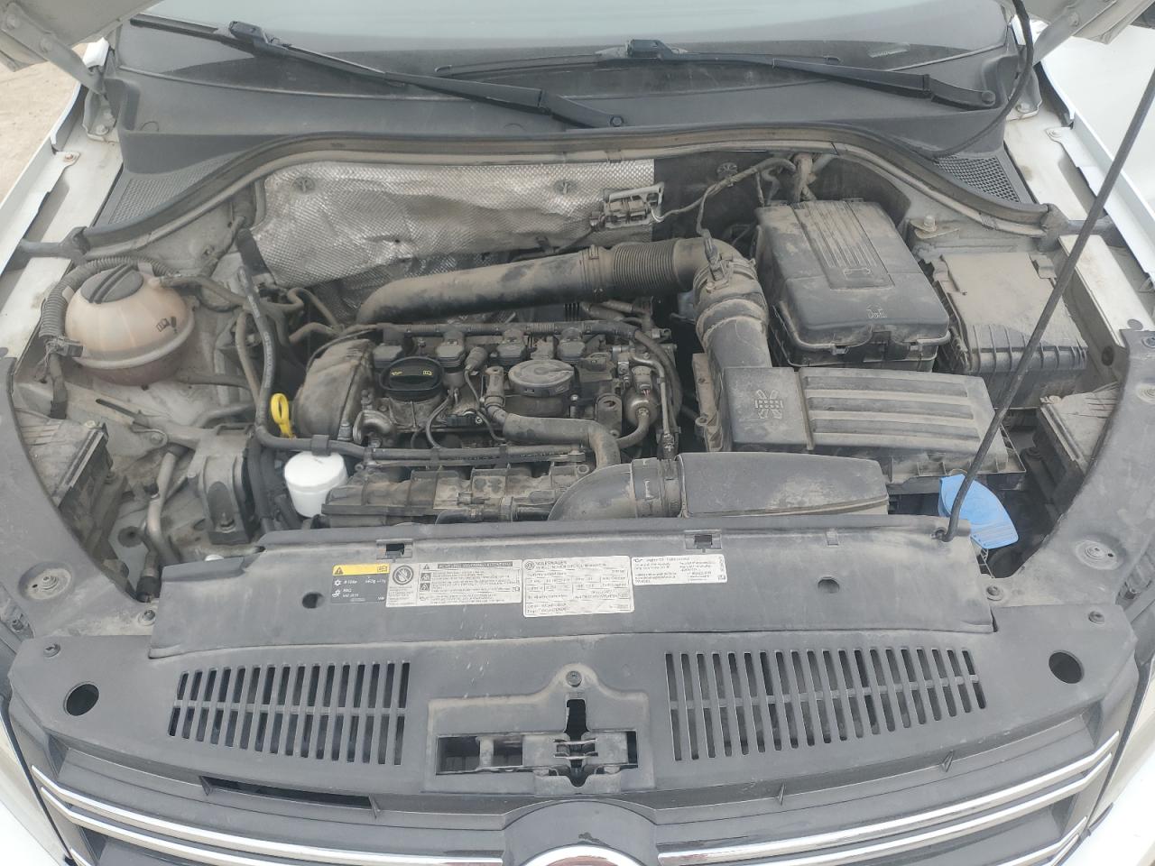 2017 Volkswagen Tiguan - Image 13