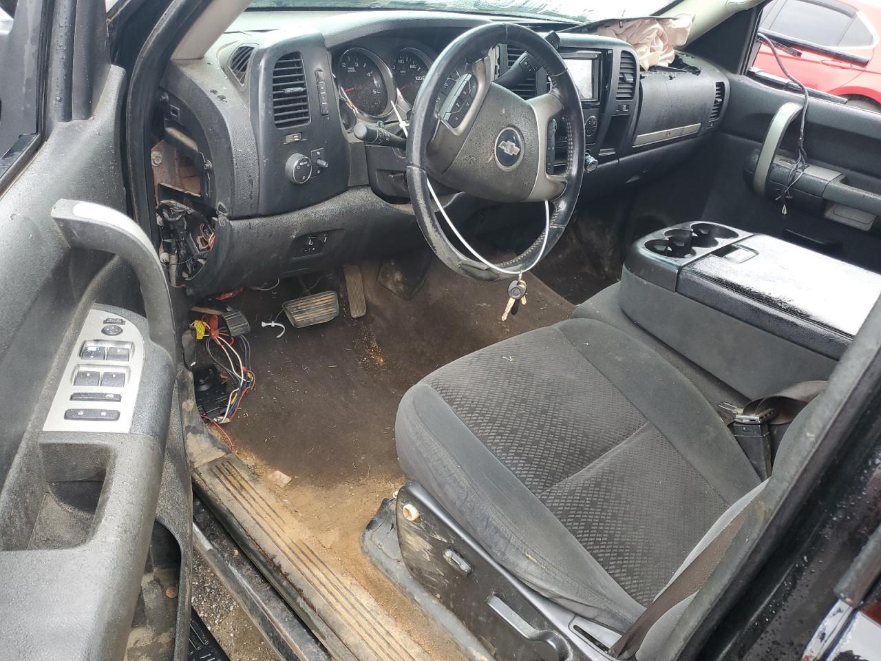 2007 Chevrolet Silverado - Image 8