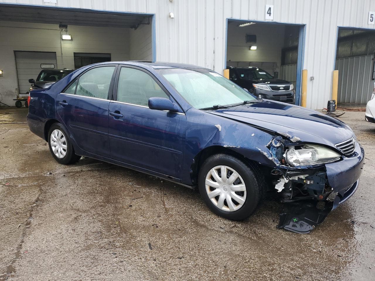 2005 Toyota Camry - Image 4