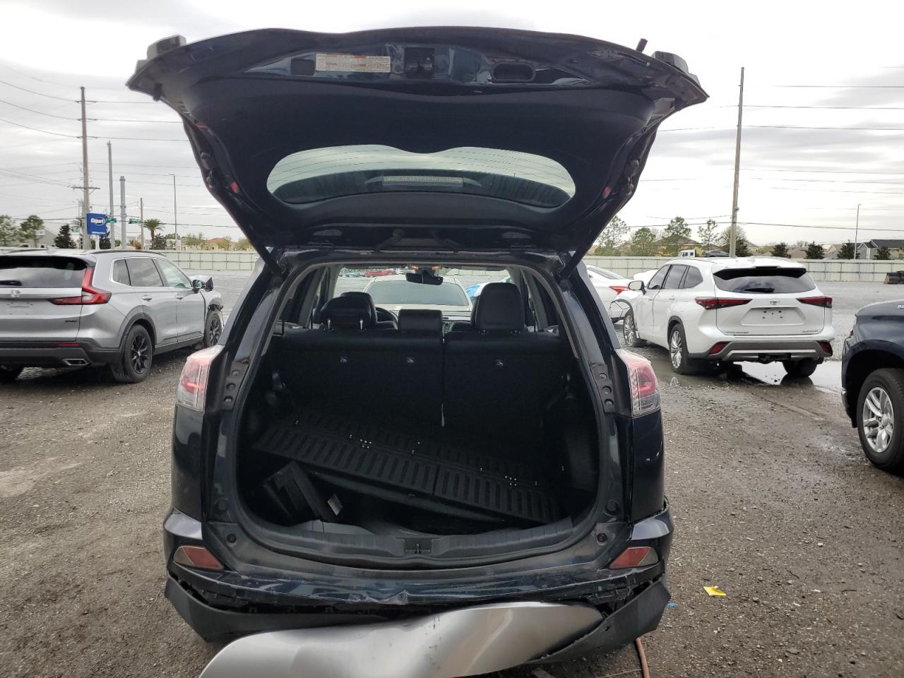 2018 Toyota RAV 4 - Image 6
