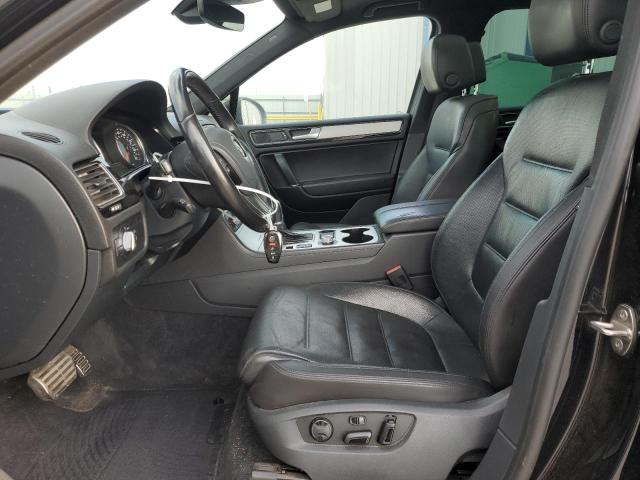 Паркетники VOLKSWAGEN TOUAREG 2017 Чорний