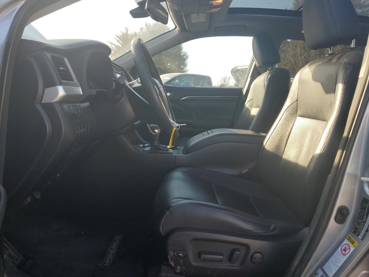 2015 Toyota Highlander - Image 7