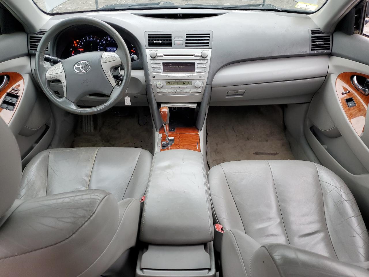 2010 Toyota Camry - Image 8