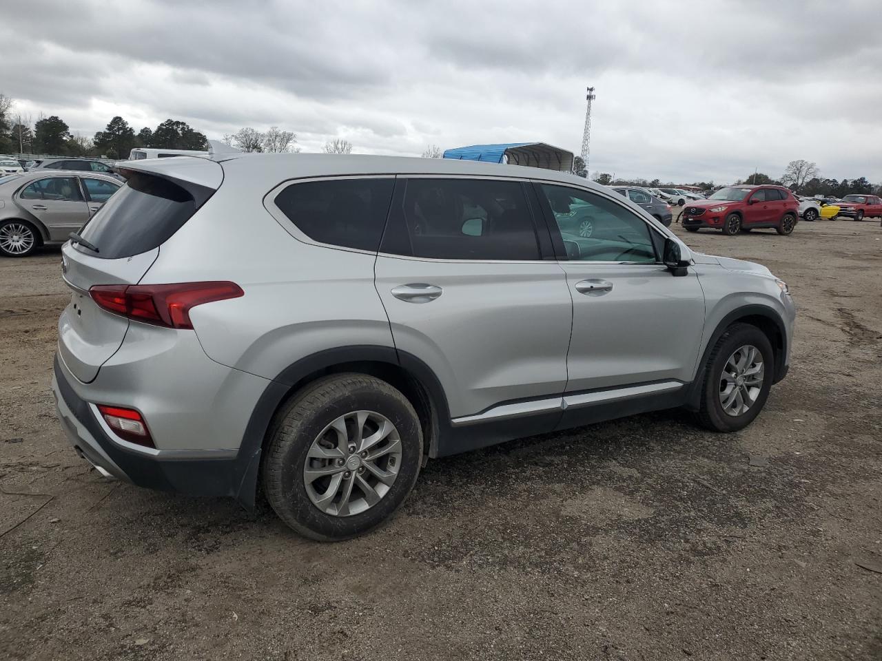 2020 Hyundai Santa Fe - Image 3