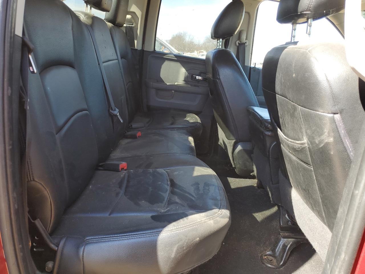 2015 RAM 1500 - Image 10