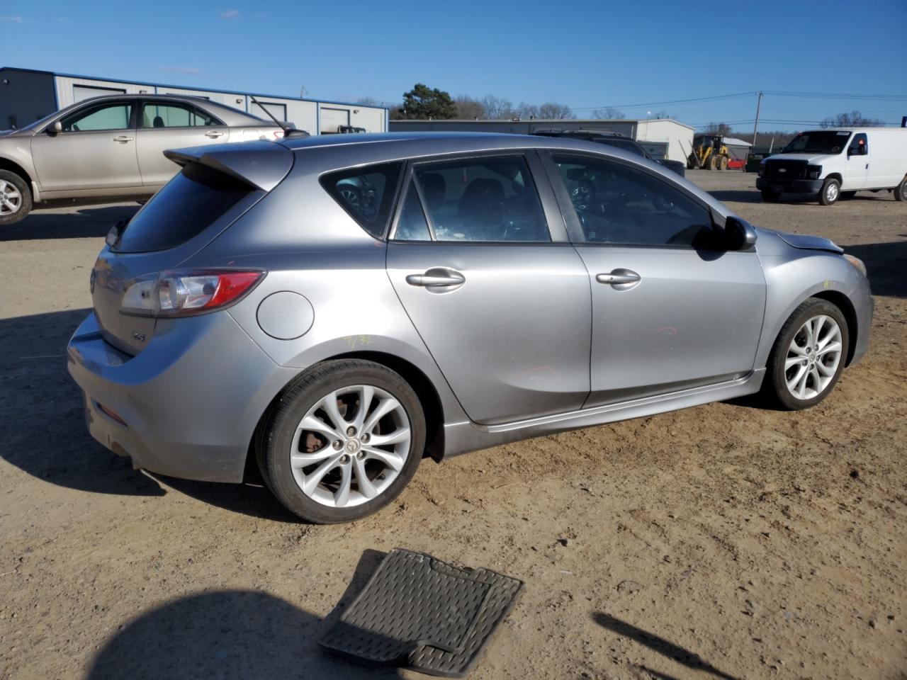 2011 Mazda 3 - Image 3