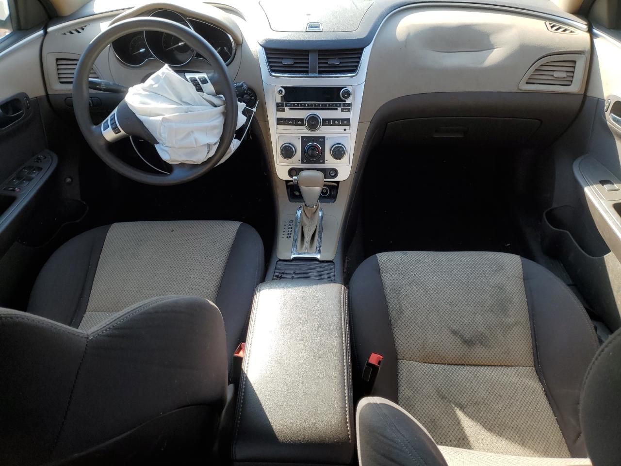 2010 Chevrolet Malibu - Image 8