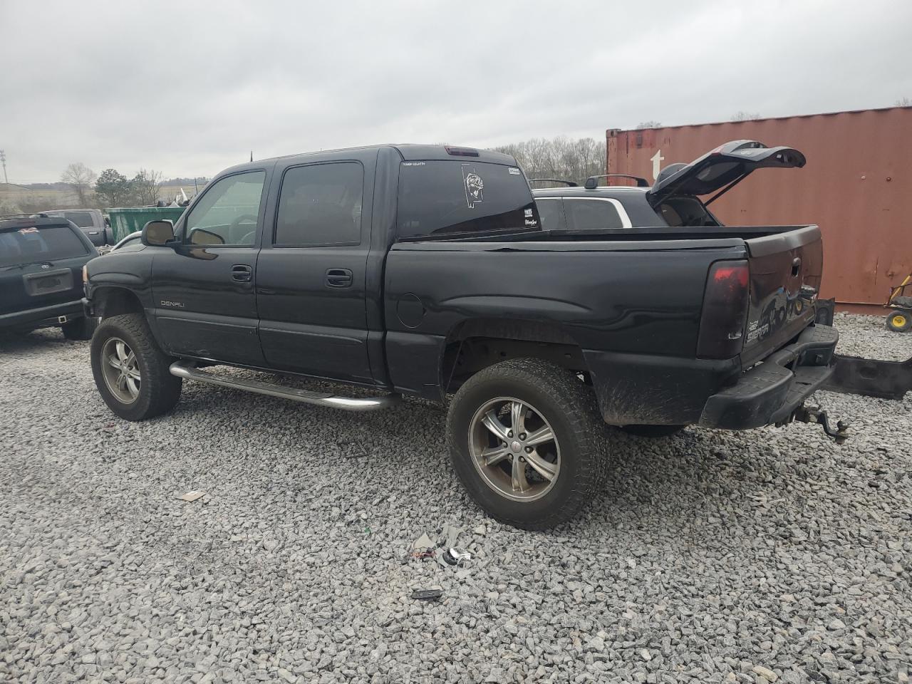 2005 GMC Sierra - Image 2