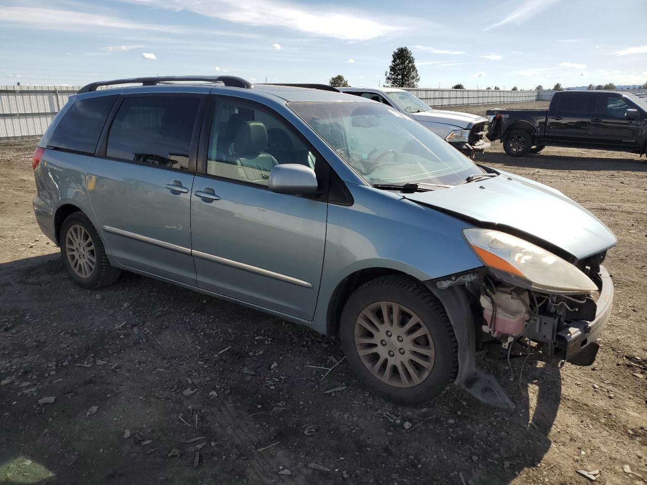 2009 Toyota Sienna - Image 4