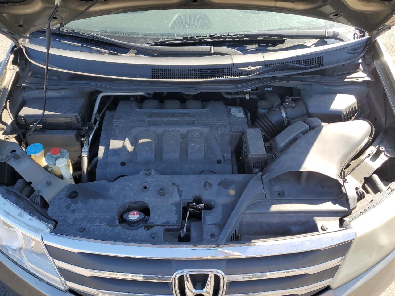 2011 Honda Odyssey - Image 12
