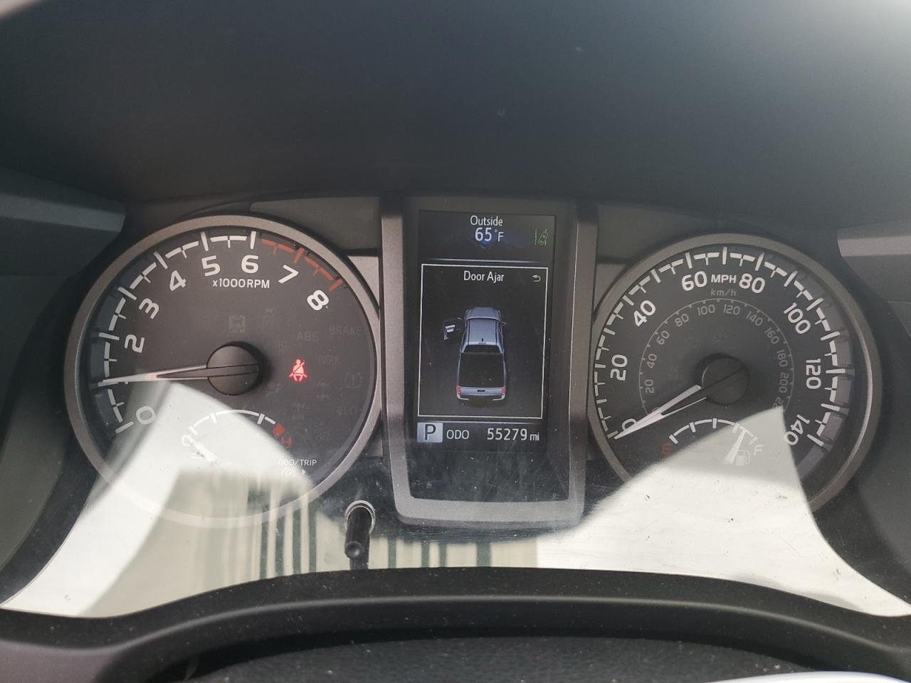 2018 Toyota Tacoma - Image 9