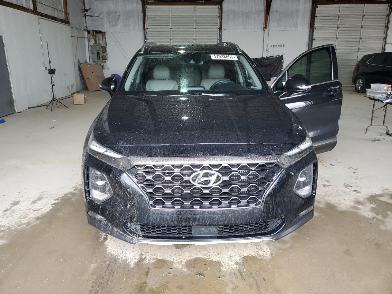 2019 Hyundai Santa Fe - Image 5