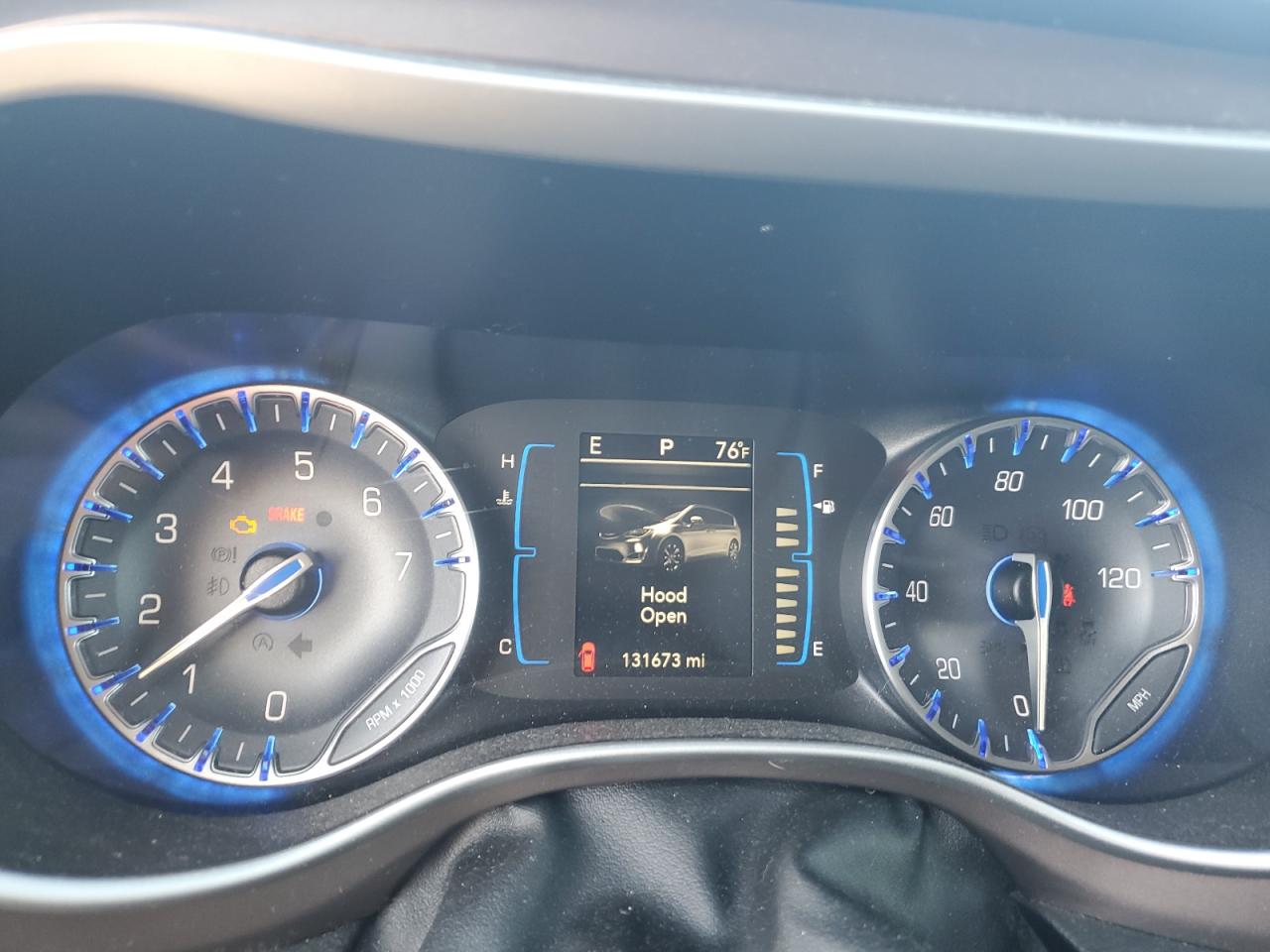 2017 Chrysler Pacifica - Image 9