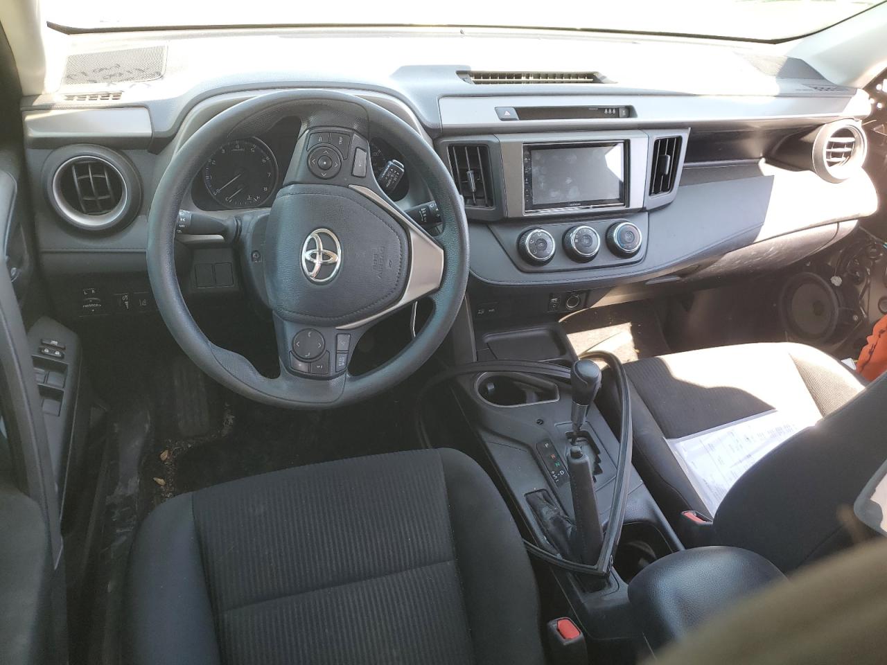 2017 Toyota RAV 4 - Image 8