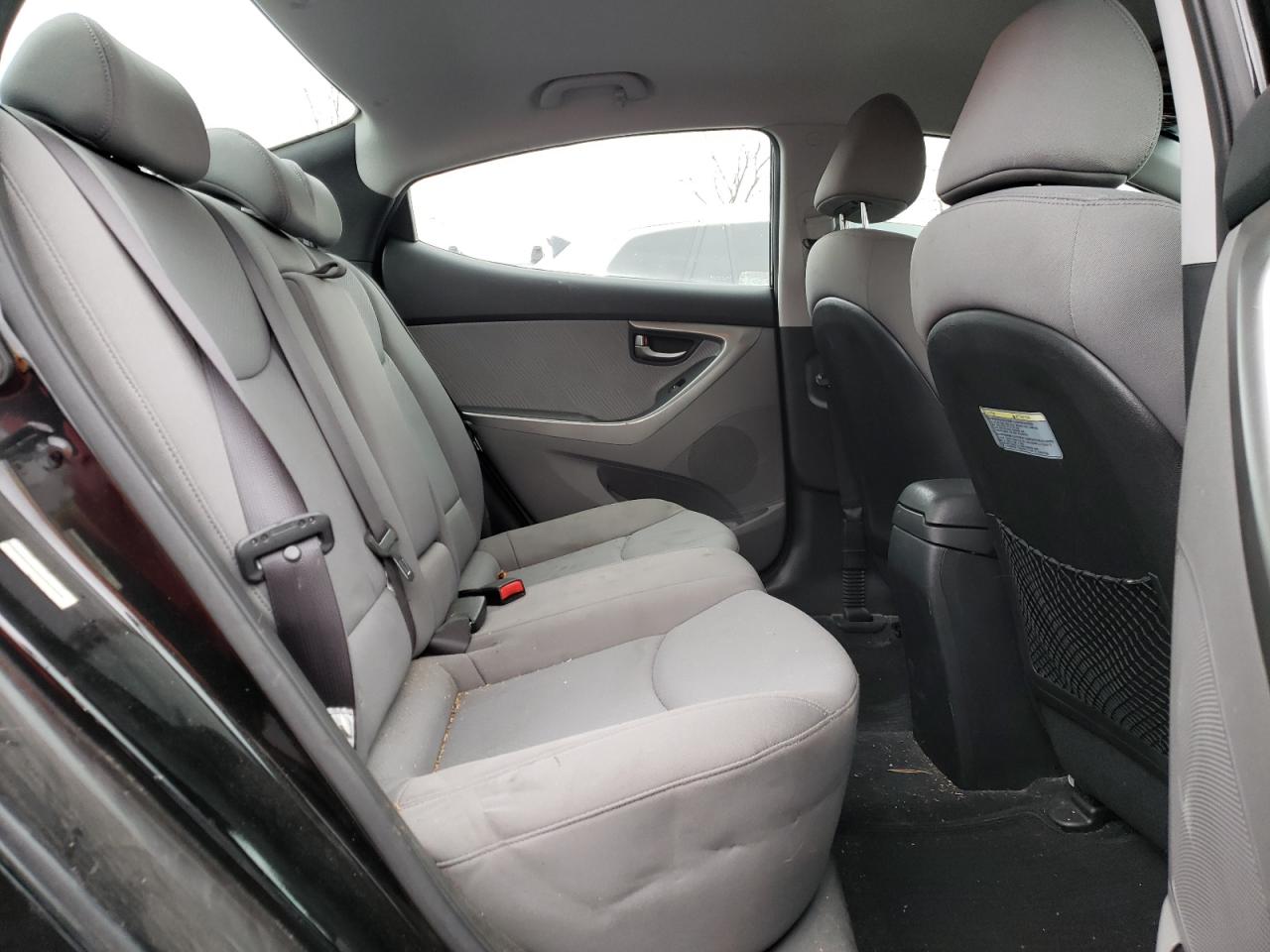 2013 Hyundai Elantra - Image 10