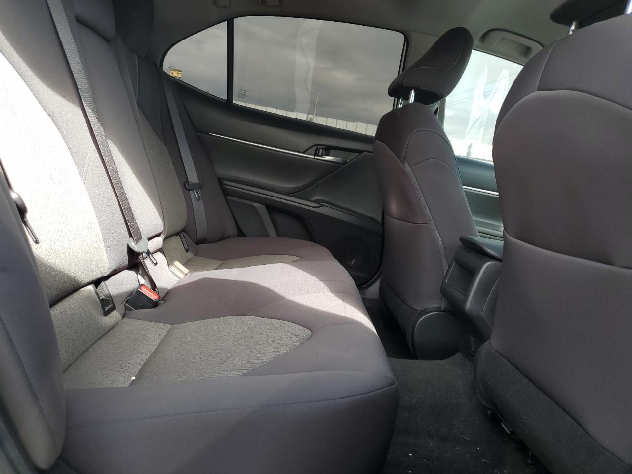 2023 Toyota Camry - Image 10