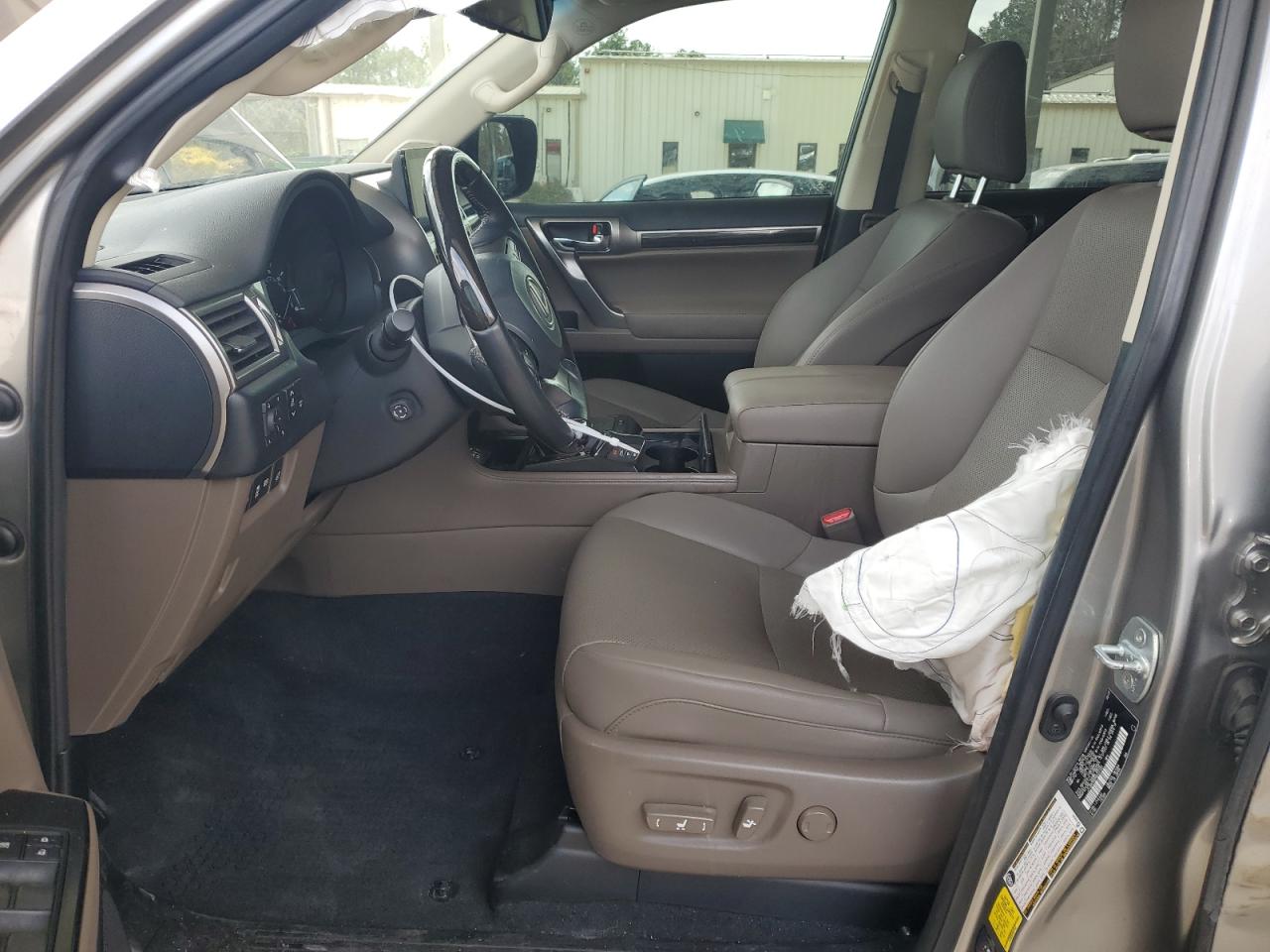2022 Lexus GX - Image 7