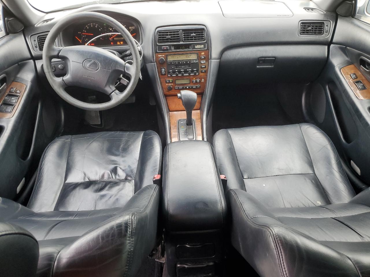 2000 Lexus ES - Image 8