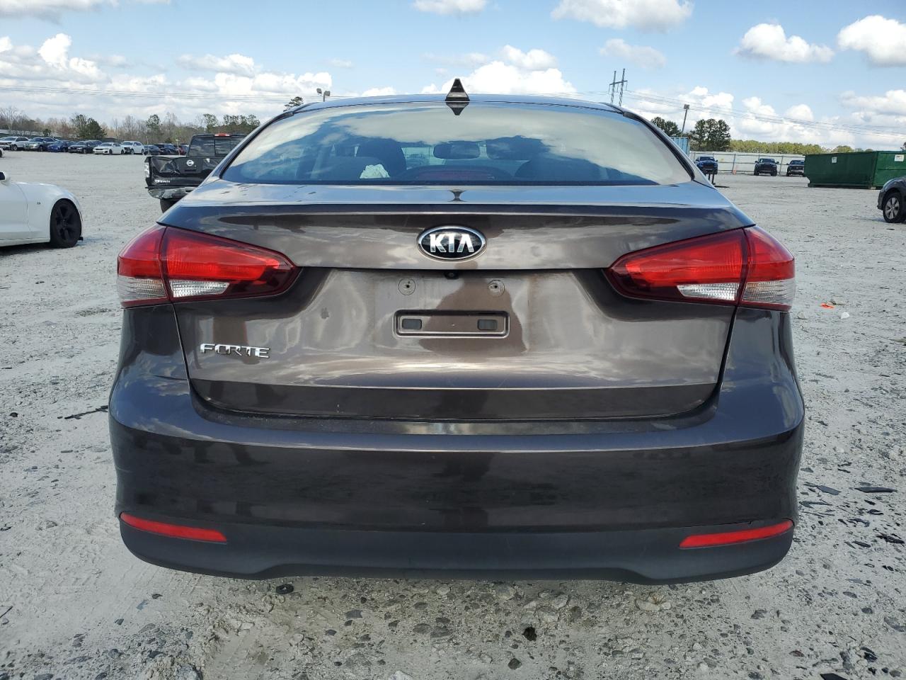 2018 Kia Forte - Image 6