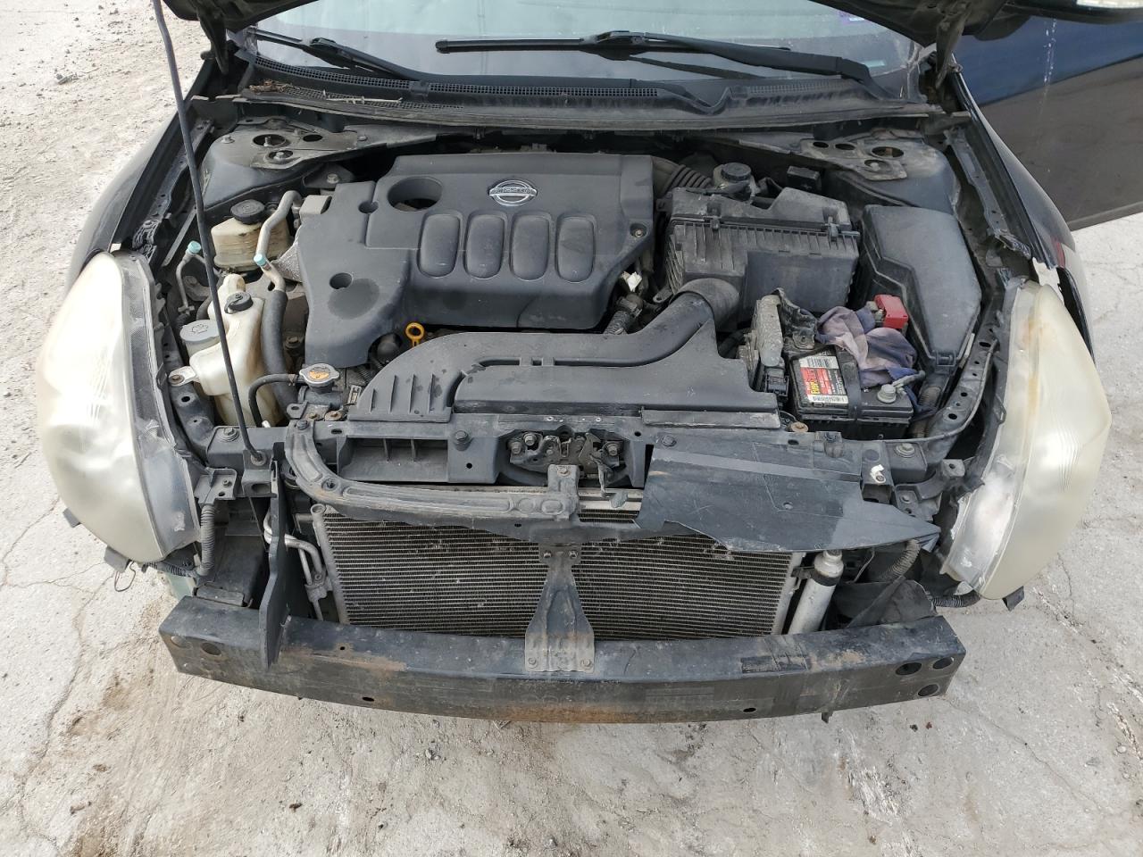 2010 Nissan Altima - Image 13