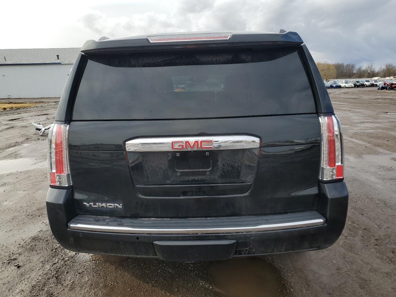 2015 GMC Yukon - Image 6