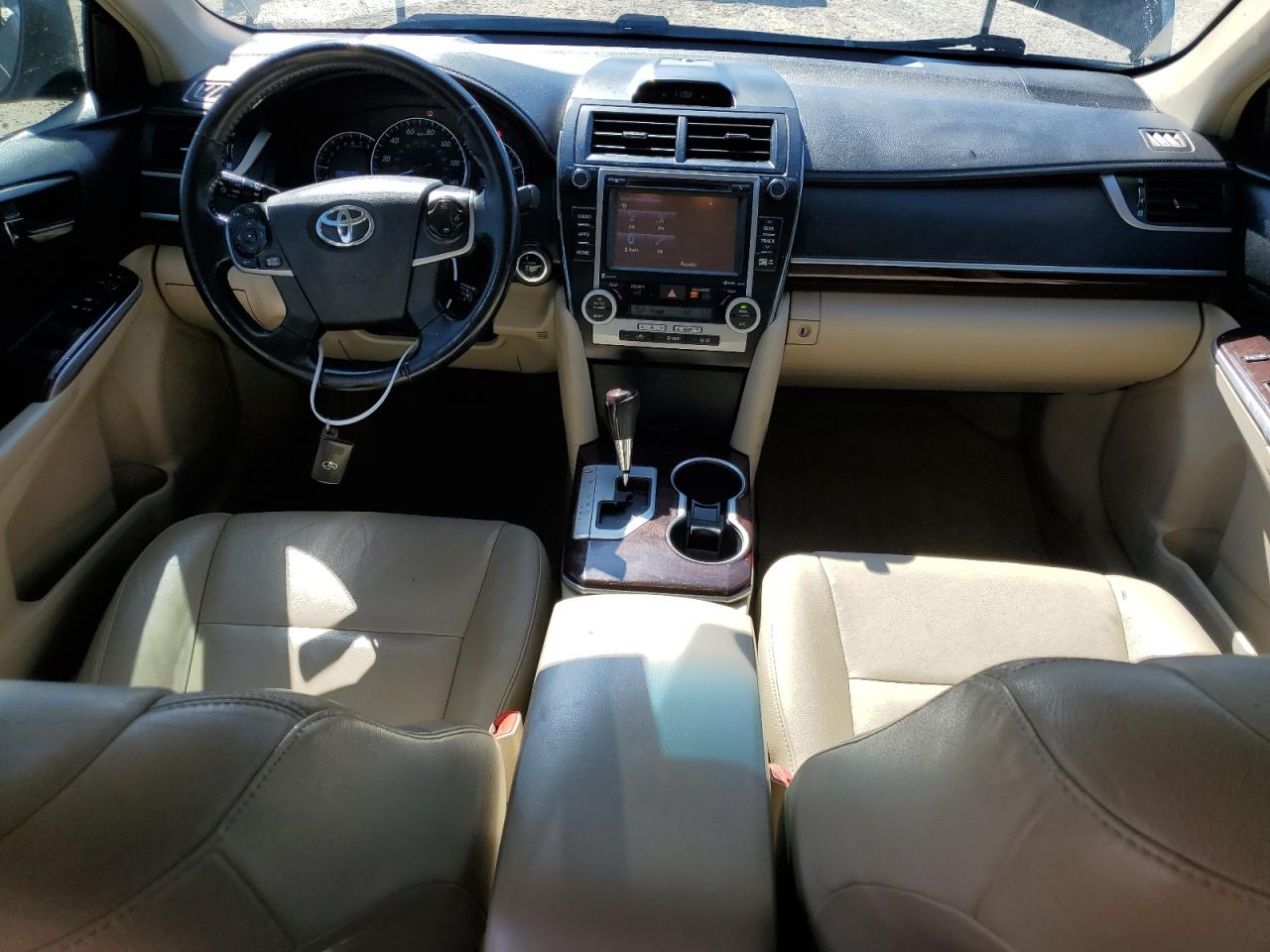 2014 Toyota Camry - Image 8