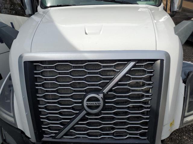2021 VOLVO VN VNL