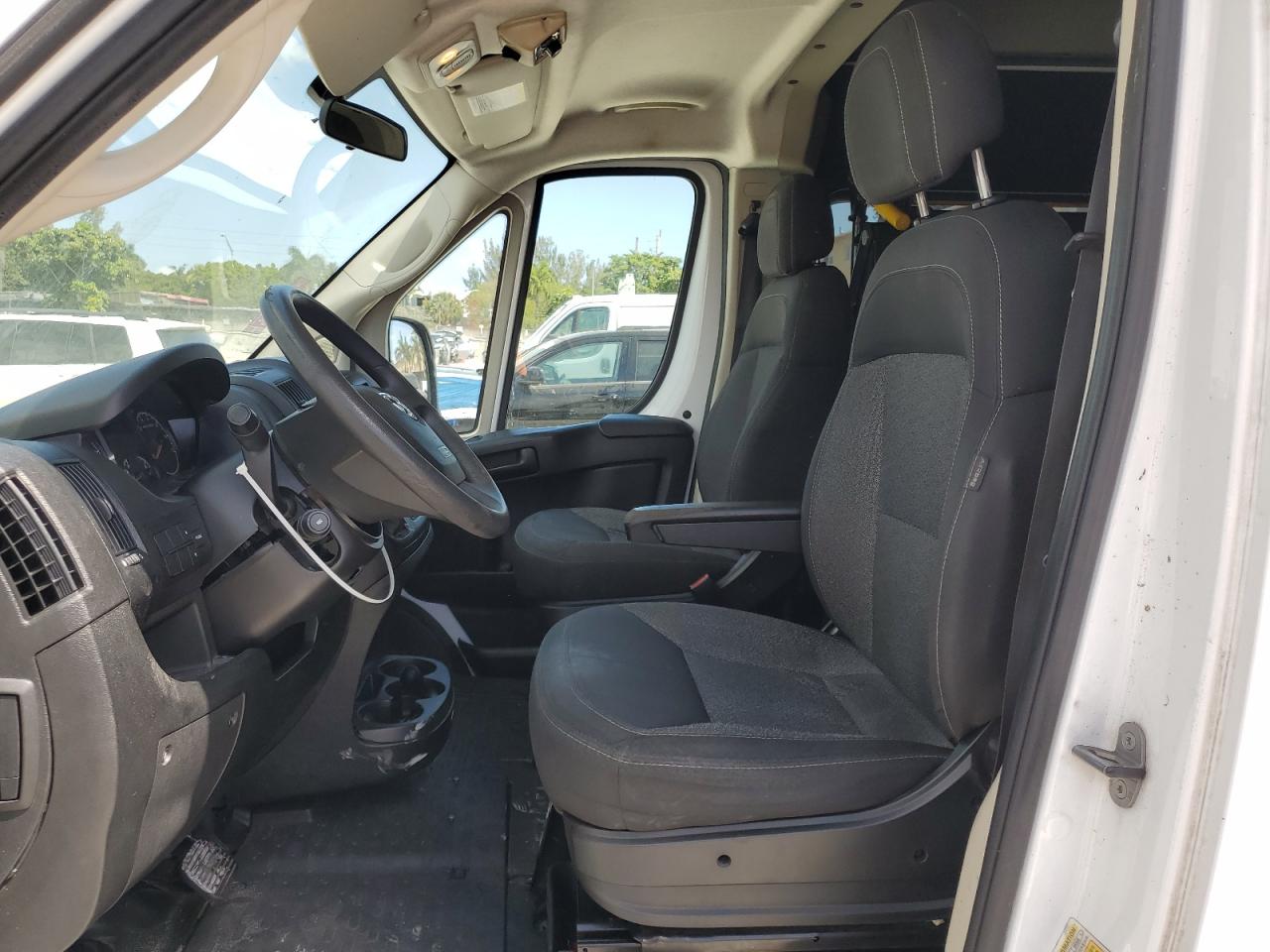 2020 Ram Promaster 2500 2500 High VIN: 3C6TRVPG1LE122050 Lot: 49384055