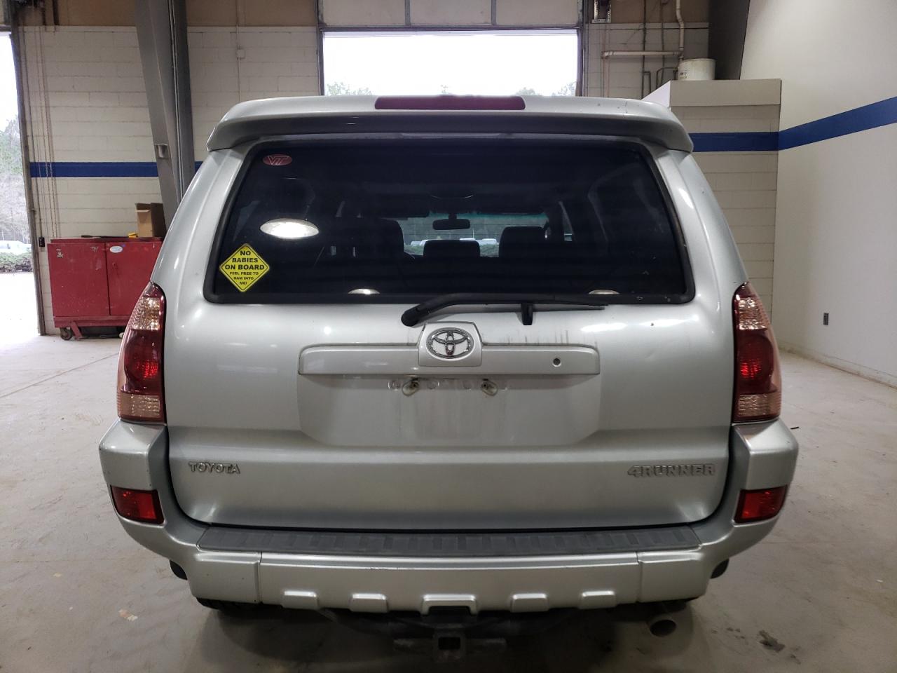 2004 Toyota 4Runner - Image 6