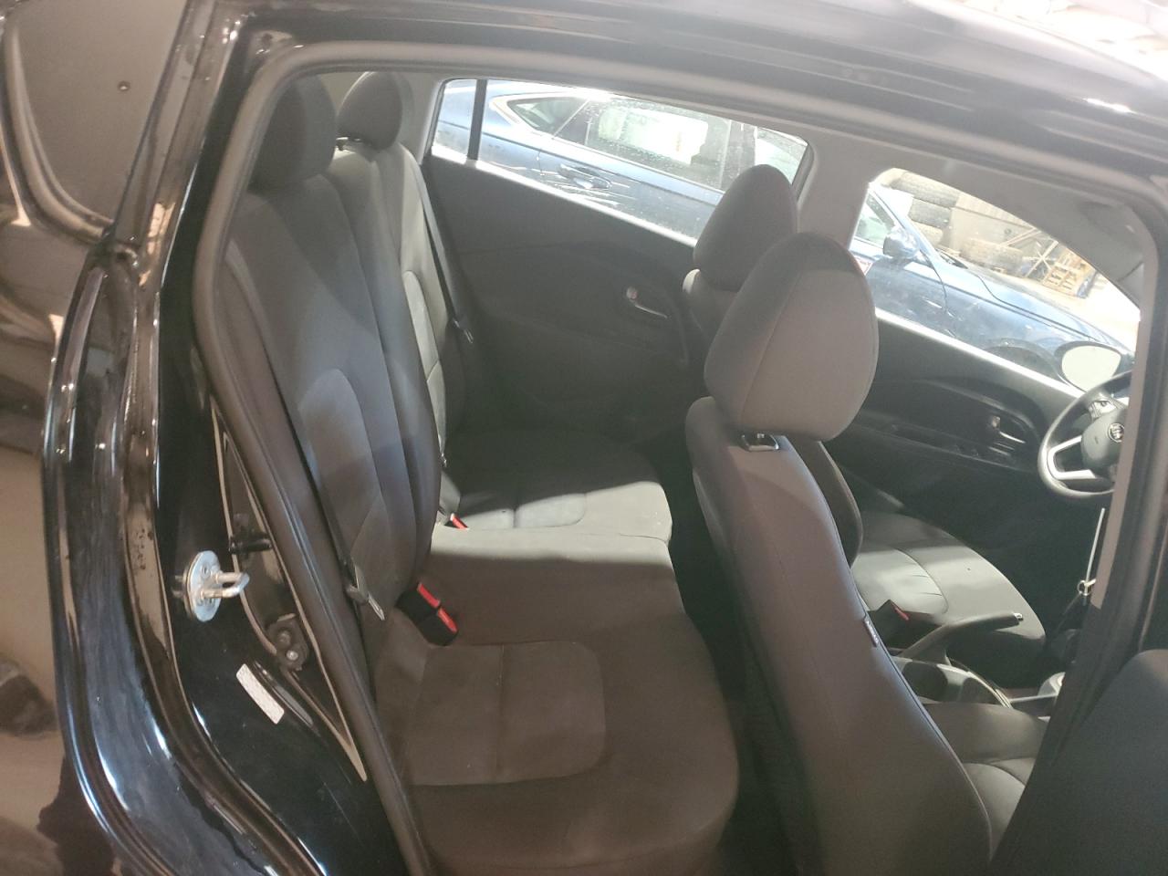 2017 Kia Rio - Image 10