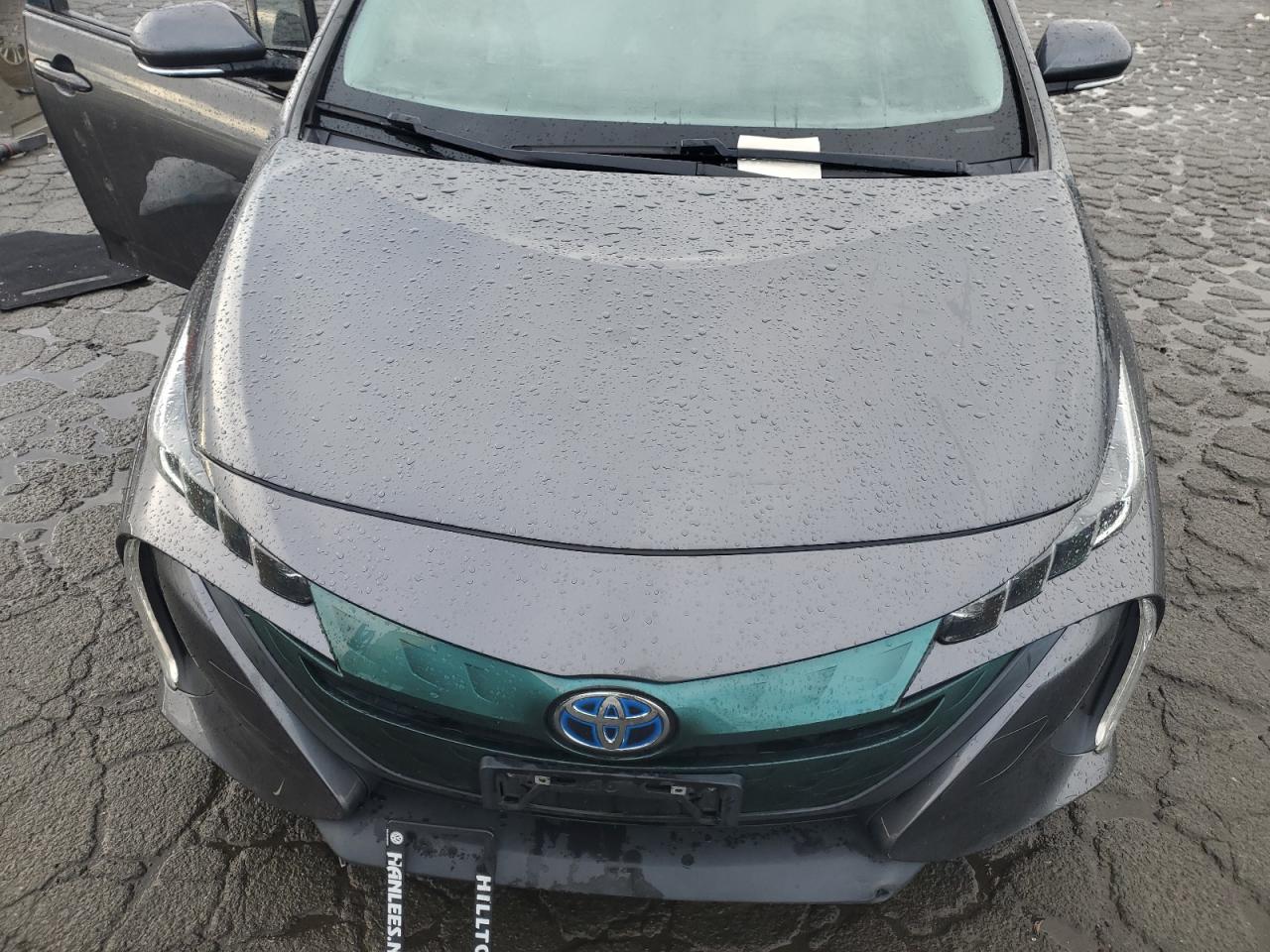 2017 Toyota Prius - Image 13