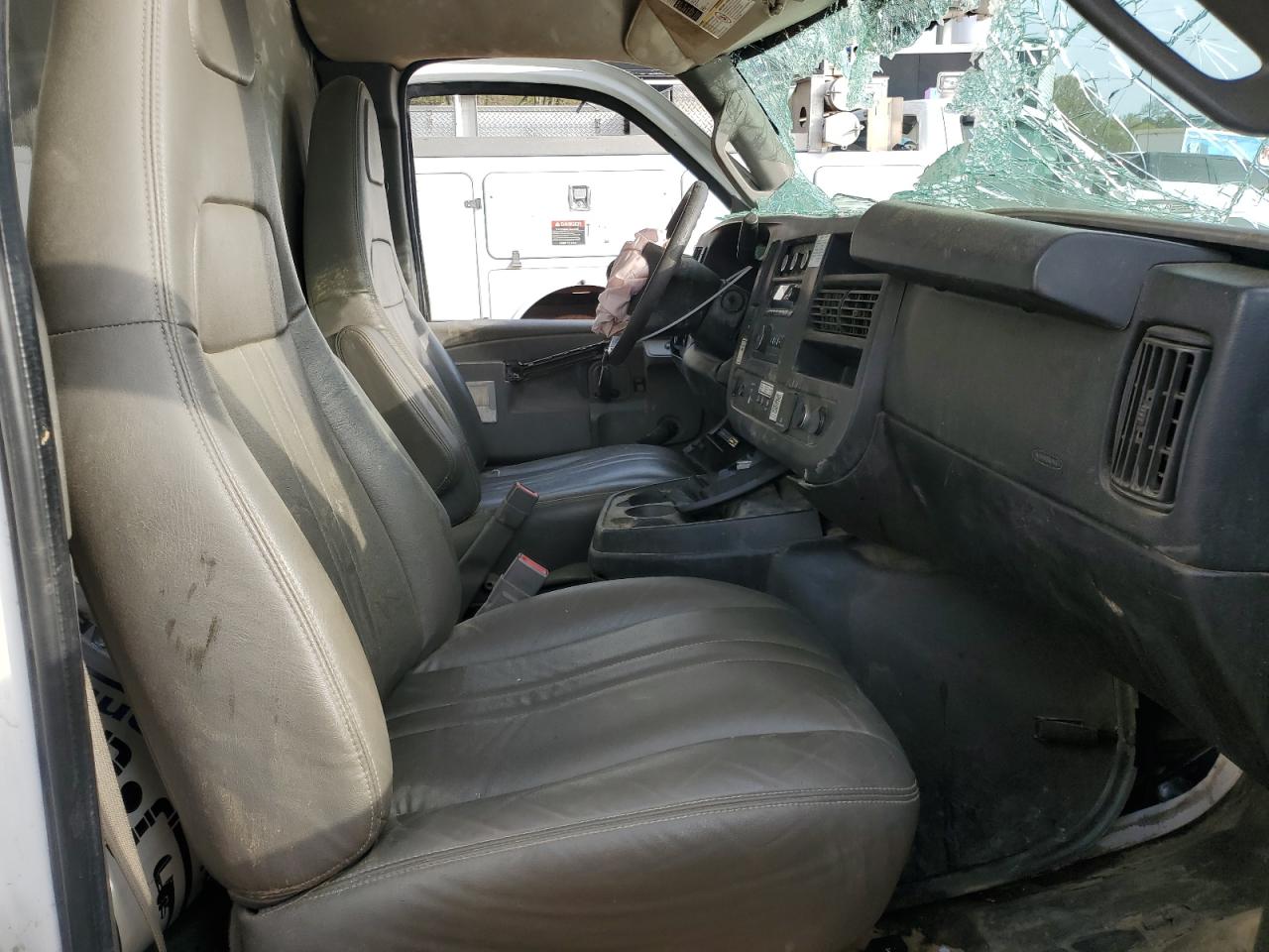 2018 GMC Savana Cutaway G3500 VIN: 7GZ37TCG1JN900965 Lot: 50785425