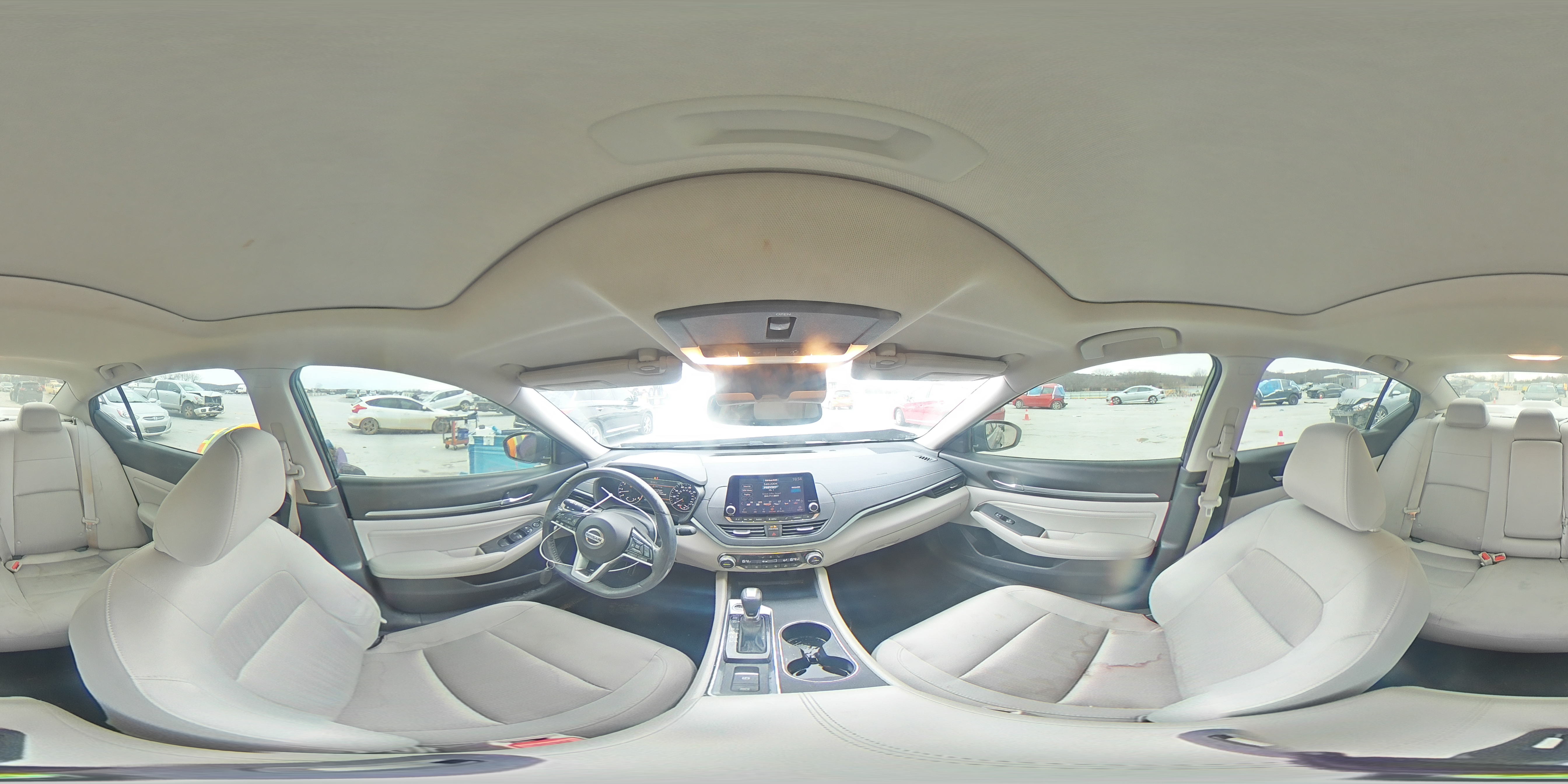 2019 Nissan Altima - Image 13