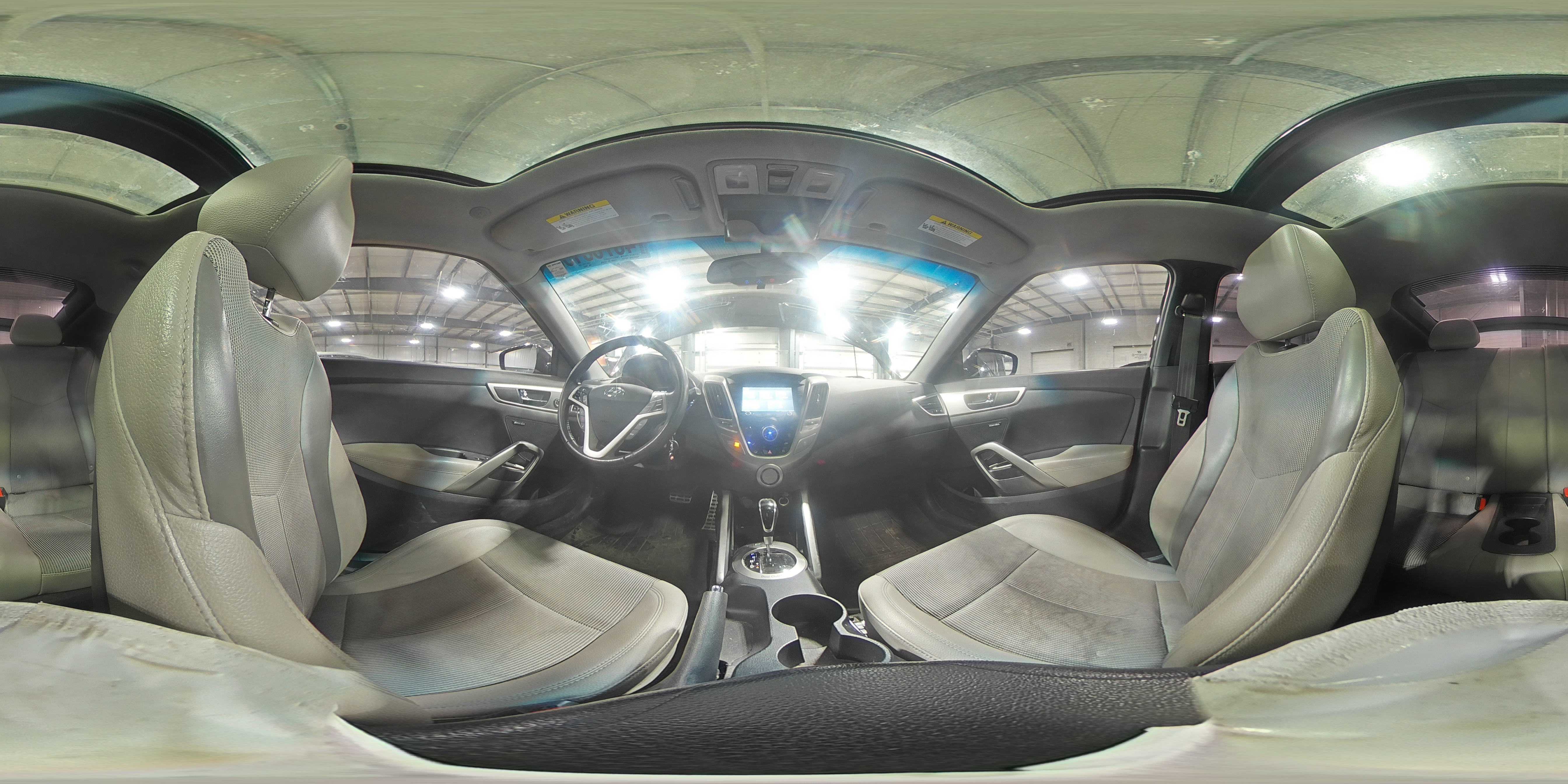 2013 Hyundai Veloster - Image 15