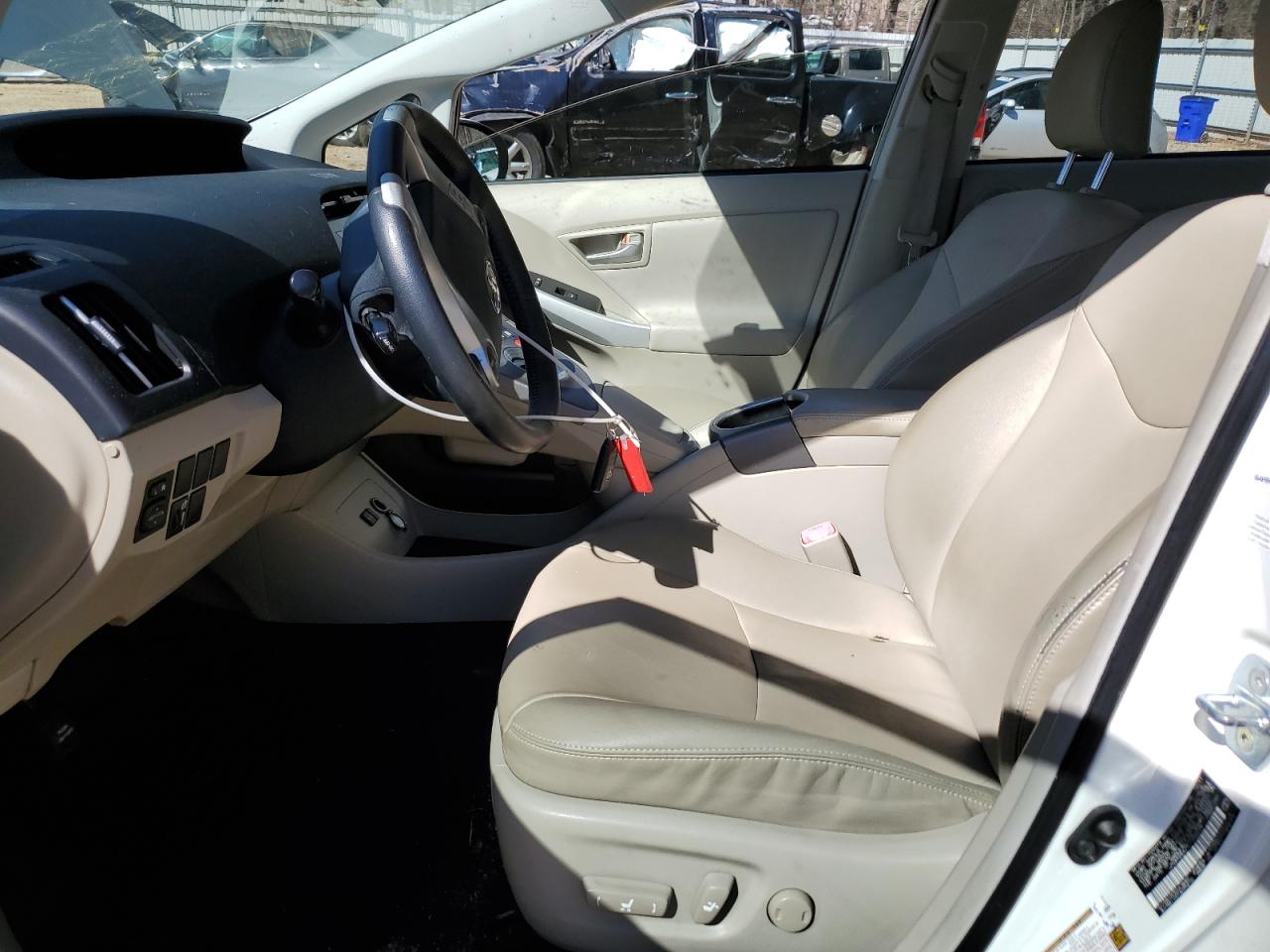 2012 Toyota Prius - Image 7